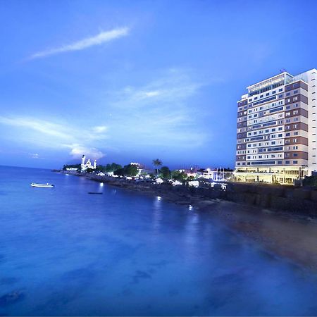 Aston Kupang Hotel & Convention Center Buitenkant foto