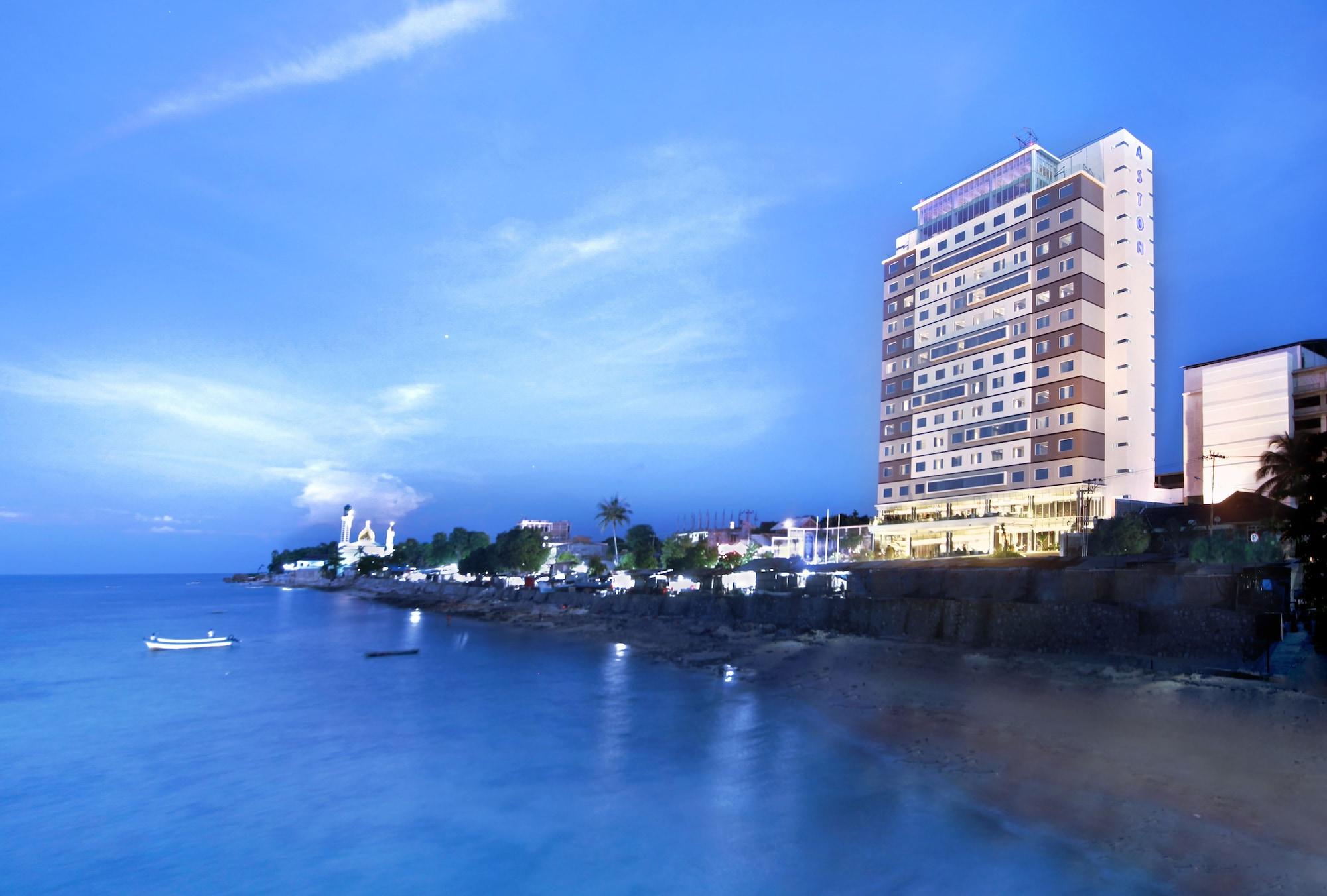 Aston Kupang Hotel & Convention Center Buitenkant foto